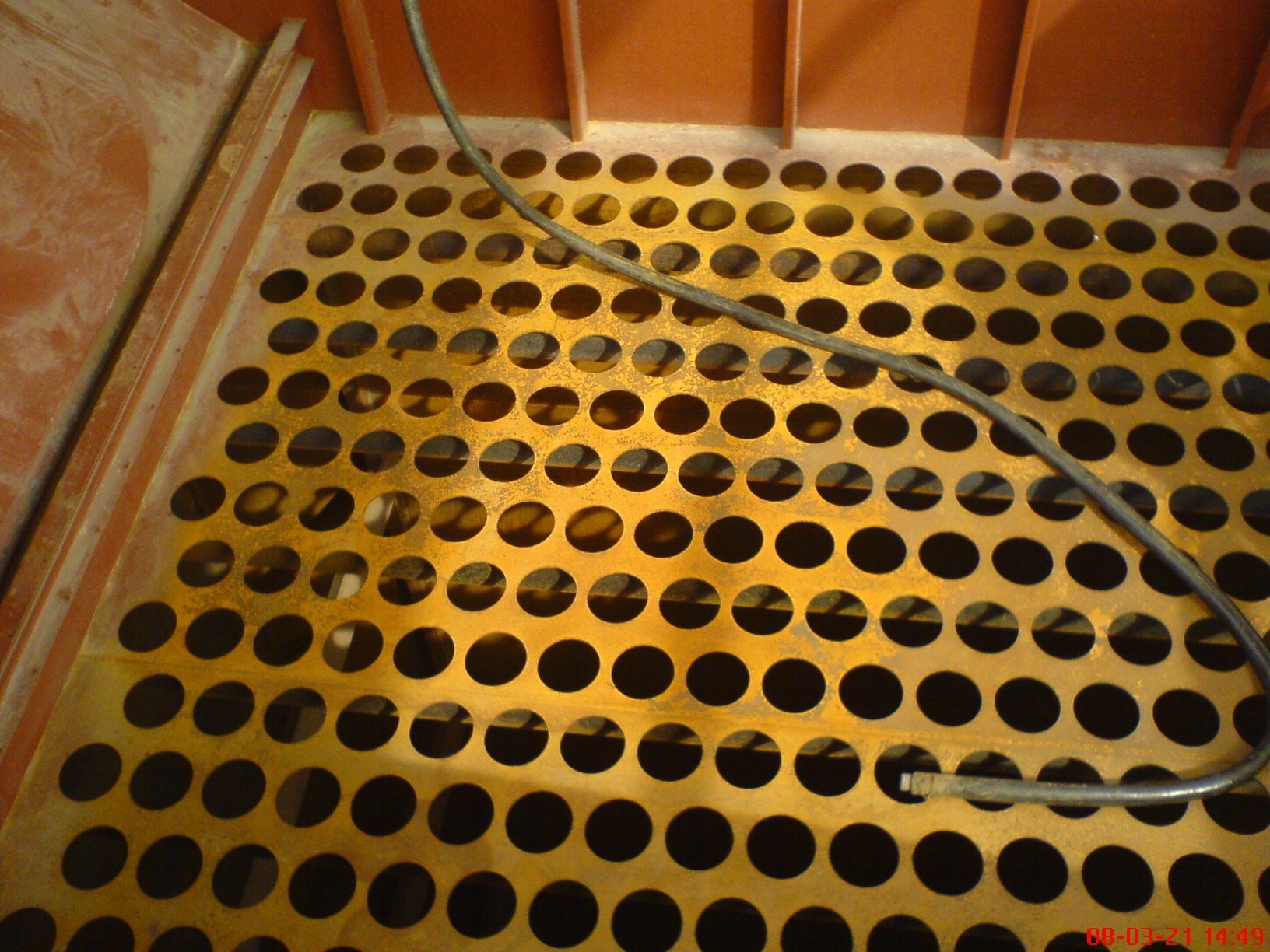 除塵器花板鏽蝕