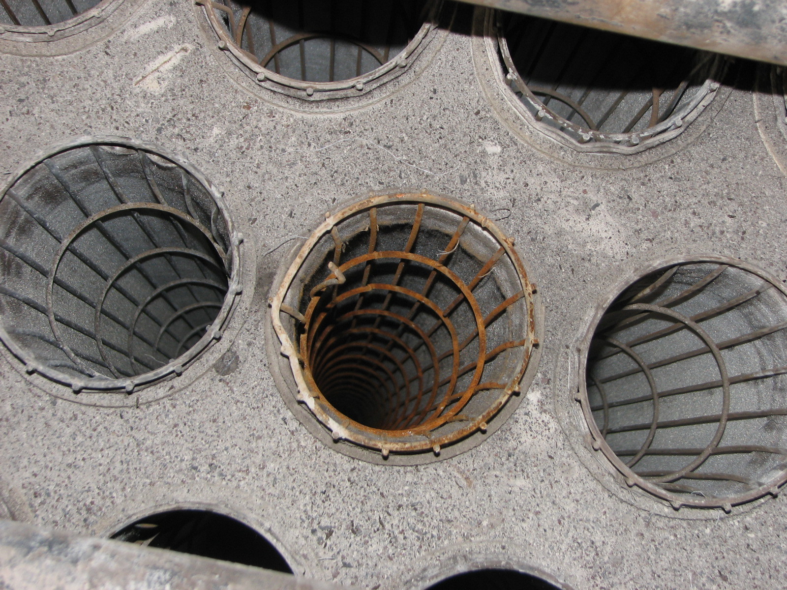 除塵骨架（jià）鏽蝕